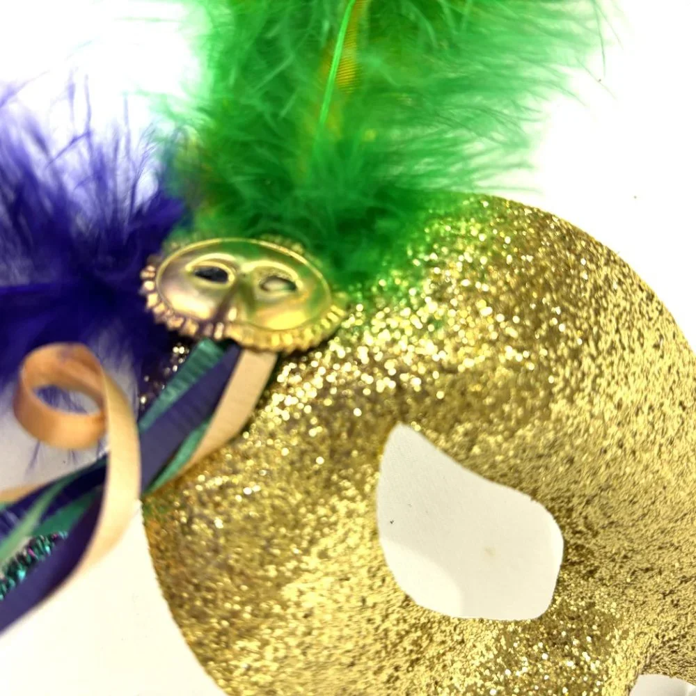 Mardi Gras Harlequin Gold Mardi Gras Mask & Beads NWOT